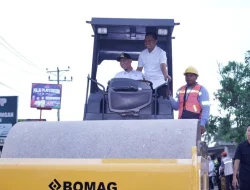 Gubernur Lampung dan Bupati Pringsewu lakukan “groundbreaking” jalan provinsi