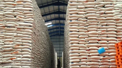 Stok beras di Bulog 53.600 ton cukup sampai Agustus 2025